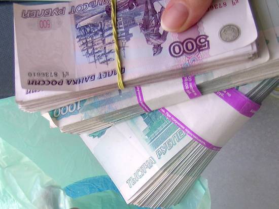 Сотрудник банка похитил почти миллион рублей, чтобы сыграть свадьбу - newtvnews.ru - Югра - Нижневартовск