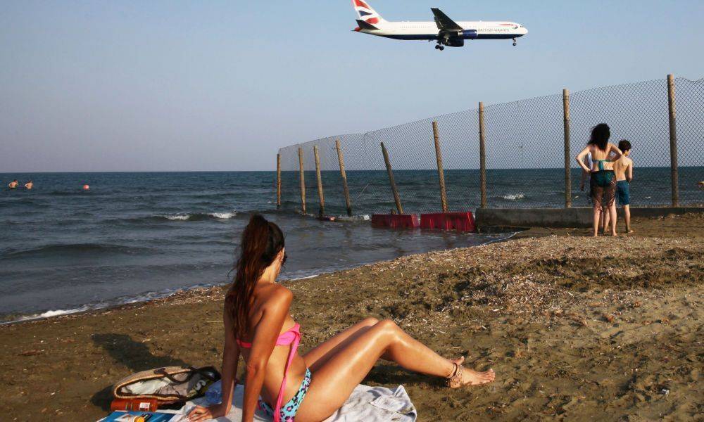 Самолеты начали летать из Петрозаводска в Сочи - gubdaily.ru - Крым - Сочи - Симферополь - Карелия - Петрозаводск