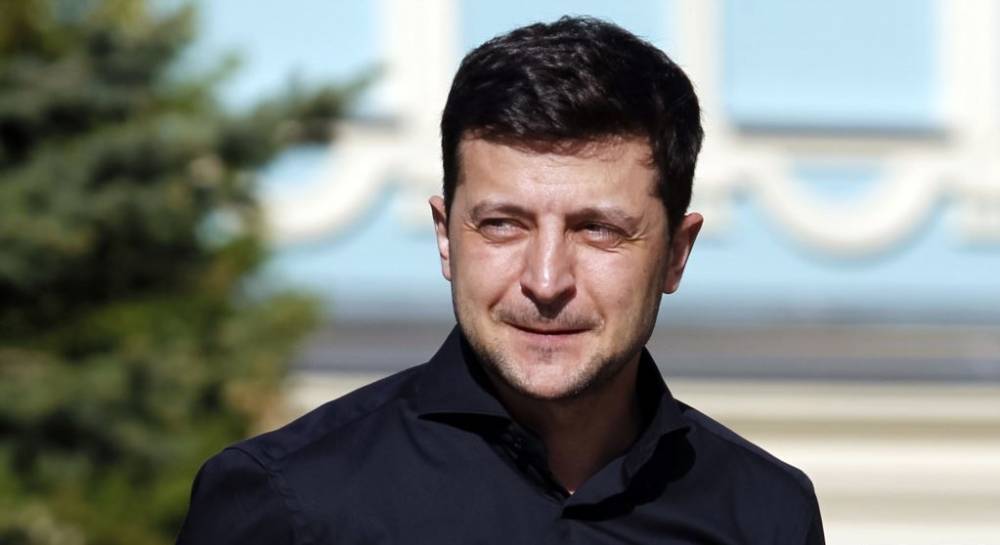 Владимир Зеленский - Зеленский опробовал инструкции Порошенко: гарант свалил вину за обстрелы Донбасса на РФ - news-front.info - Москва - Россия - Минск - Брюссель
