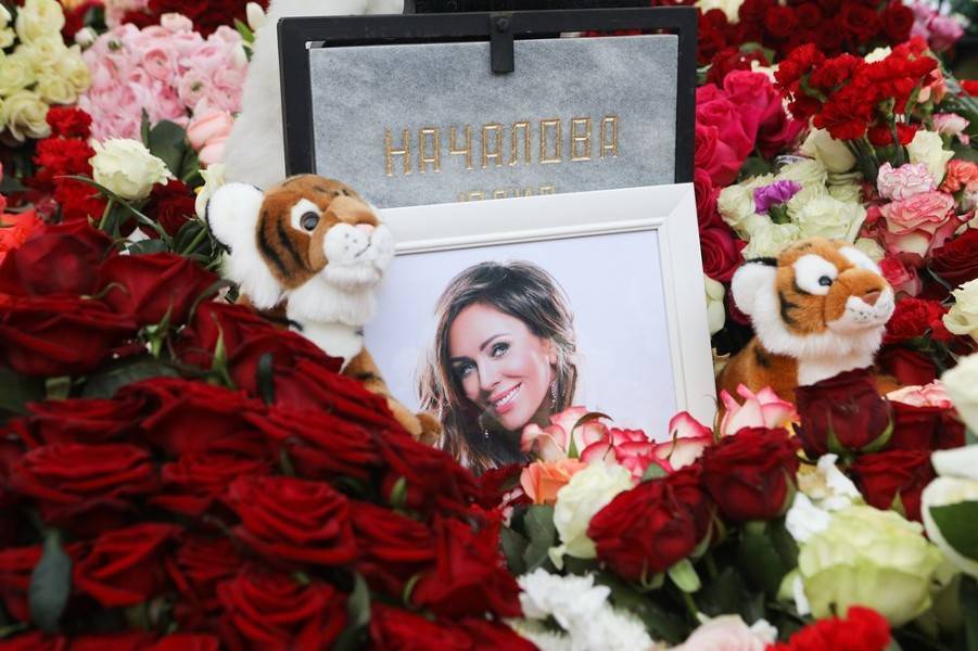 Юлия Началова - Приставы намерены взыскать с Началовой 50 тысяч рублей - m24.ru