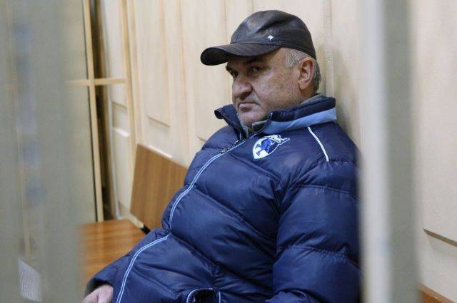 Рауф Арашуков - Рауль Арашуков - Дмитрий Гордеев - Суд признал законным арест счетов Арашукова-старшего - aif.ru