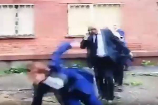 Оксана Фадина - Мэр Омска упала в городскую яму - govoritmoskva.ru - округ Советский