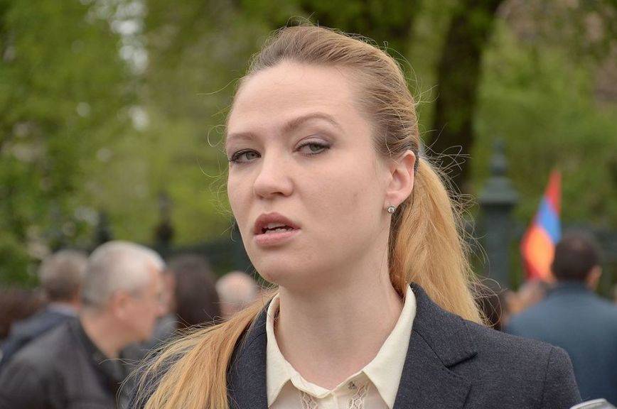 Наталья Никонорова - Украина отказалась обсуждать особый статус Донбасса - pnp.ru - Украина - Киев - ДНР - Минск