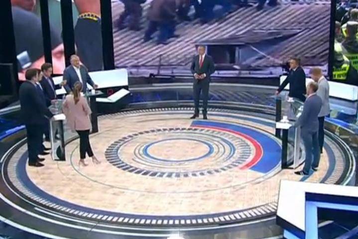 Всеволод Непогодин - Политолог рассказал о «договорных конфликтах» на ток-шоу - vm.ru - Москва