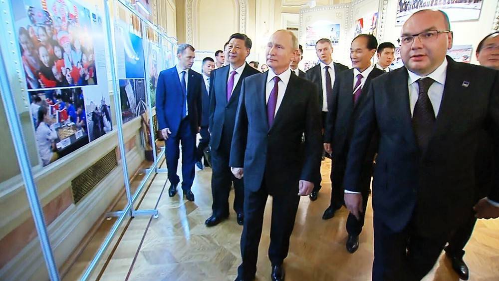 Владимир Путин - Си Цзиньпин - Путин и Си Цзиньпин посетили Большой театр - tvc.ru - Китай