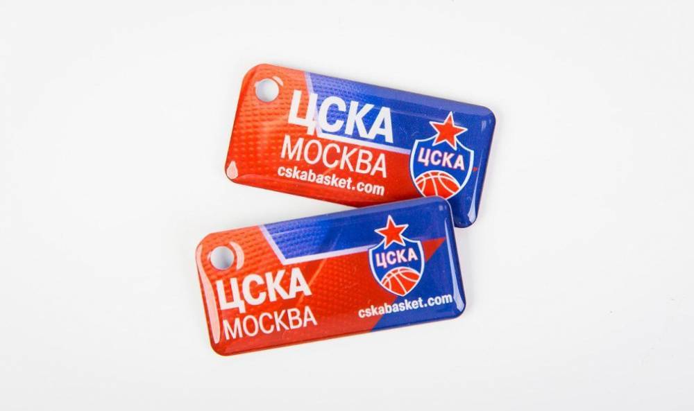 В продаже появились посвященные баскетбольному клубу ЦСКА брелоки "Тройка" - m24.ru - Москва