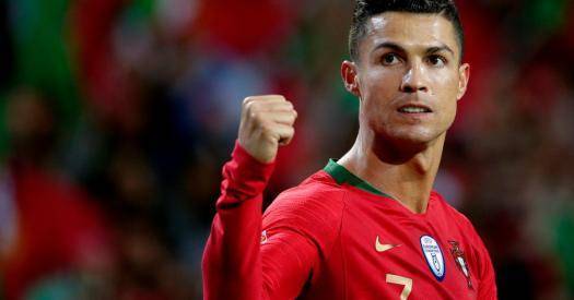 Роналду сделал седьмой хет-трик за сборную Португалии - sovsport.ru - Швейцария - Испания - Португалия