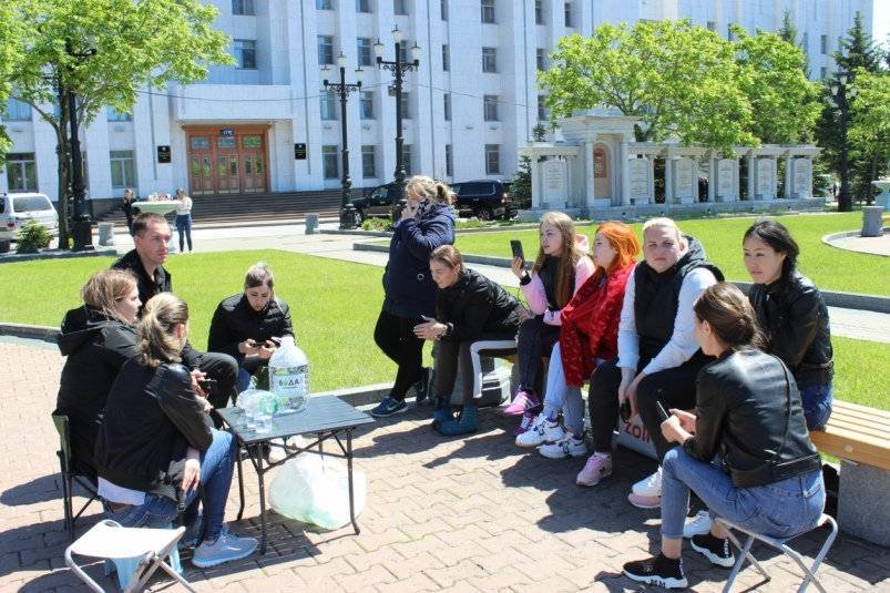 Объявивших голодовку хабаровских сирот временно заселили в общежитие - readovka.news - Хабаровск - Хабаровск