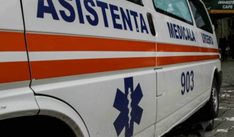 В Румынии фельдшер избил пациента палкой колбасы - gazeta.a42.ru - Румыния