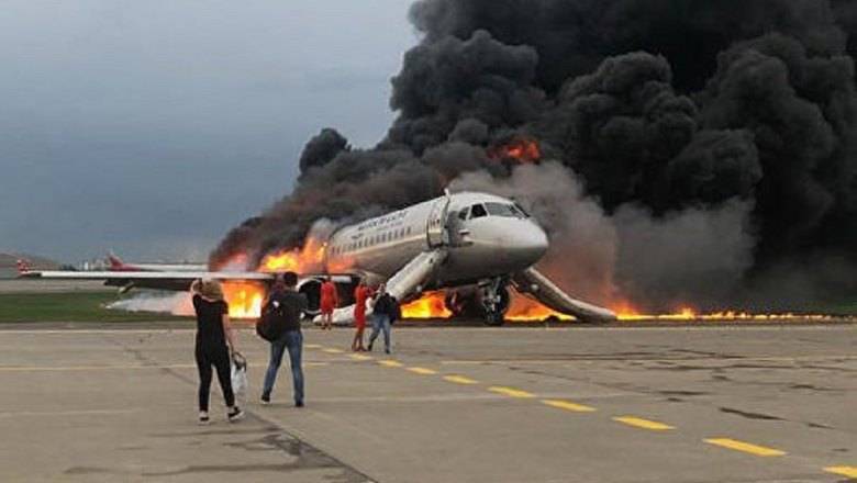 Юрий Слюсарь - ssj100 - ОАК продолжит поставки SSJ100 российским авиакомпаниям - theins.ru