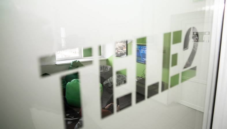 Tele2 - Абонент Tele2 впервые в России позвонил по 5G - 365news.biz - Россия - Санкт-Петербург