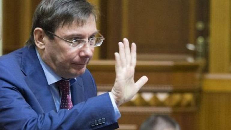 Петр Порошенко - Юрий Луценко - Луценко договорился: генпрокурор обвинил Порошенко в финансировании терроризма - news-front.info - Украина - ДНР - ЛНР