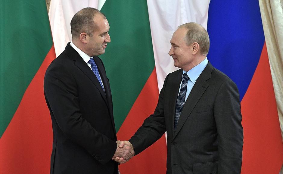 Владимир Путин - Румен Радев - Членство в ЕС и НАТО не мешает Болгарии сотрудничать с РФ - news-front.info - Россия - Болгария