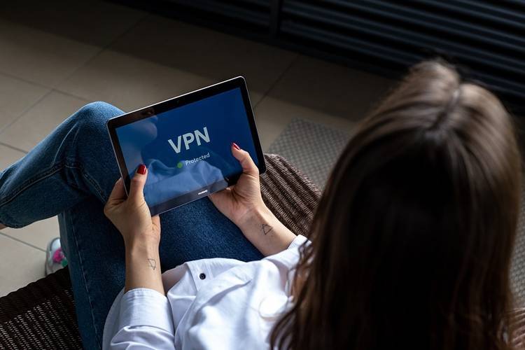 Александр Жаров - Роскомнадзор пригрозил заблокировать VPN-сервисы, не подключившиеся к реестру запрещенных сайтов, в течение месяца - theins.ru