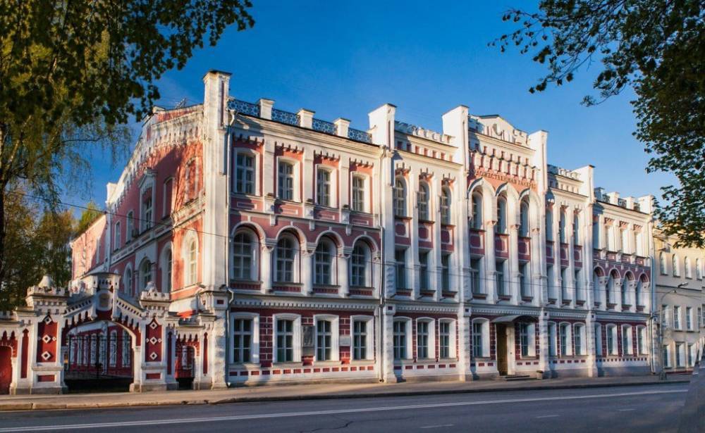 Владимир Мединский - Художественная галерея получила «царский» подарок - readovka.ru