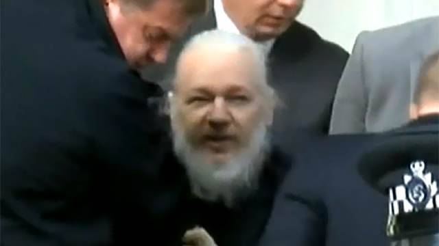 Джулиан Ассанжа - Судебные слушания об экстрадиции Ассанжа перенесли на 14 июня - ren.tv - Лондон - Эквадор