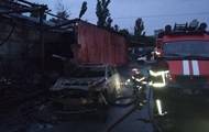 Пожар на бывшей автобазе в Киеве: сгорели три машины - korrespondent.net - Киев - Киев