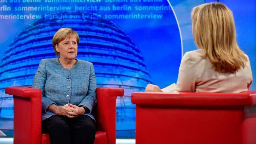 Ангела Меркель - Аннегрет Крамп-Карренбауэр - Ангела Меркель отказалась от традиционных летних интервью - germania.one - Германия - Меркель
