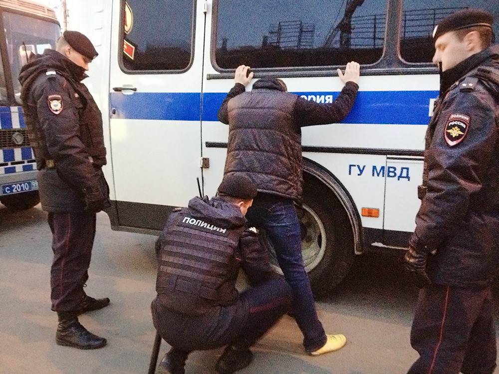 Иван Голунов - Юрий Титов - В квартире журналиста "Медузы" обнаружили нарколабораторию - tvc.ru - Москва
