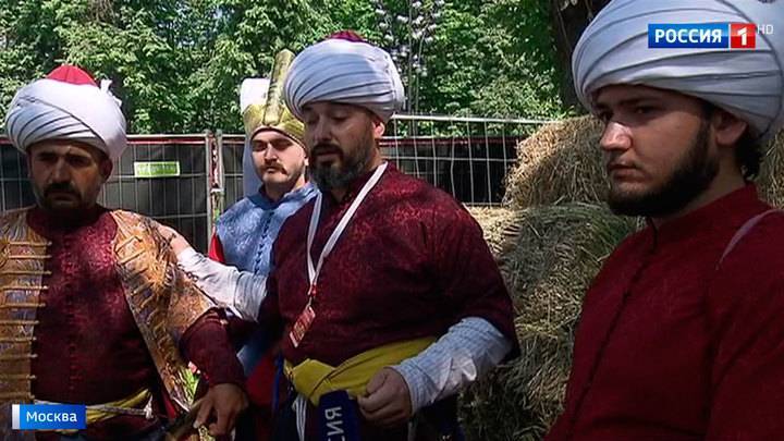 В Москве стартует грандиозный исторический фестиваль "Времена и эпохи" - vesti.ru - Москва - Османская Империя
