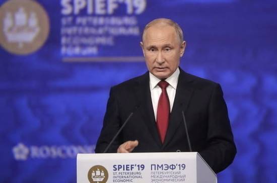 Владимир Путин - Дмитрий Медведев - Президент поручил представить план по переходу на цифровые модели работы - pnp.ru - Россия