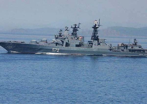 Появились кадры сближения БПК ТОФ и крейсера ВМС США: российские моряки загорают - topwar.ru - Россия - США