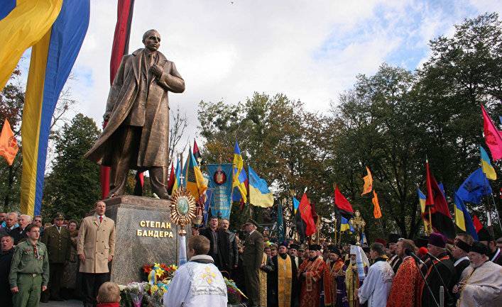 Nowa Europa Wschodnia (Польша): Бандера на западе против Жукова на востоке - inosmi.ru - Украина - Киев - Израиль - Белоруссия - Польша - Тель-Авив - Варшава