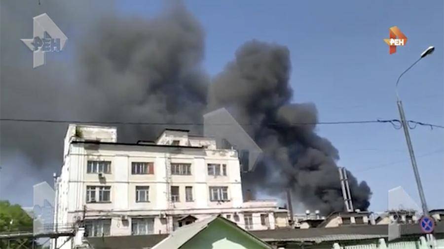 Пожар на территории бывшего завода «Серп и Молот» потушили - iz.ru - Москва - район Лефортово