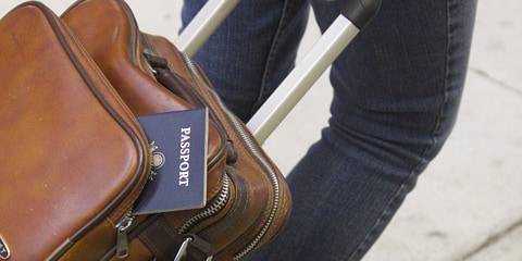 Многодетная мать пожаловалась на высокие расценки за провоз багажа на FlyArystan - nur.kz - Алма-Ата