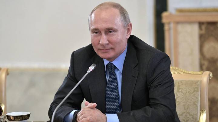 Любовь Соболь - Владимир Путин - Маргарита Симоньян - Путин пожалел Симоньян, попавшую в больницу из-за юристки Навального - pravdoryb.info - Москва - Россия