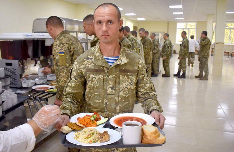 Причиной массового отравления нацгвардейцев во Львове стали некачественные консервы - novorosinform.org - Украина - Львов