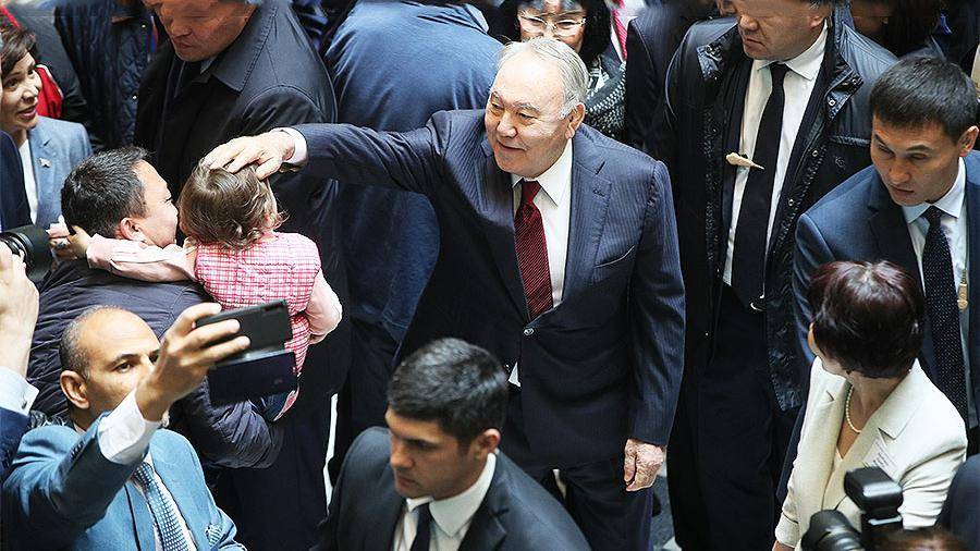 Касым-Жомарт Токаев - Нурсултан Назарбаев - Назарбаев проголосовал на выборах президента Казахстана - iz.ru - Казахстан
