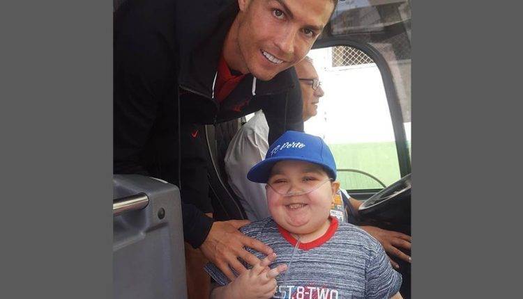 Криштиану Роналду - Cristiano Ronaldo - Роналду остановил автобус ради больного ребенка - newtvnews.ru - Швейцария - Италия - Португалия
