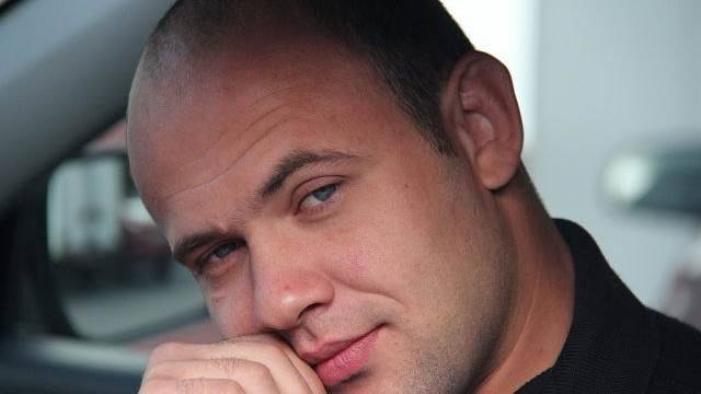 Сергей Чуев - Никого в беде не оставлял: друг рассказал об убитом мастере спорта по борьбе - ren.tv - Москва