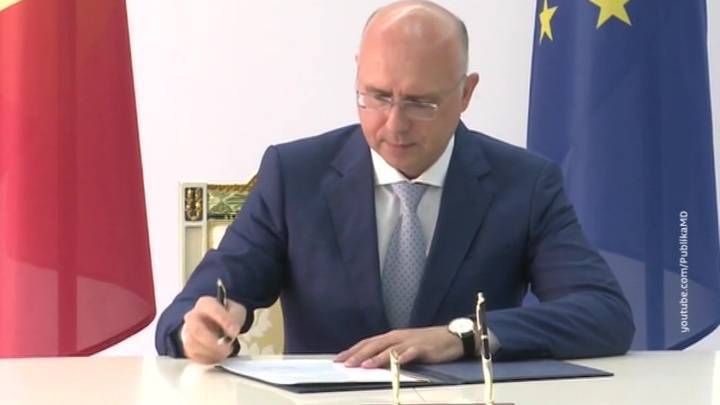 Майя Санду - Павел Филип - В Молдавии возникло двоевластие - vesti.ru - Молдавия - Кишинев