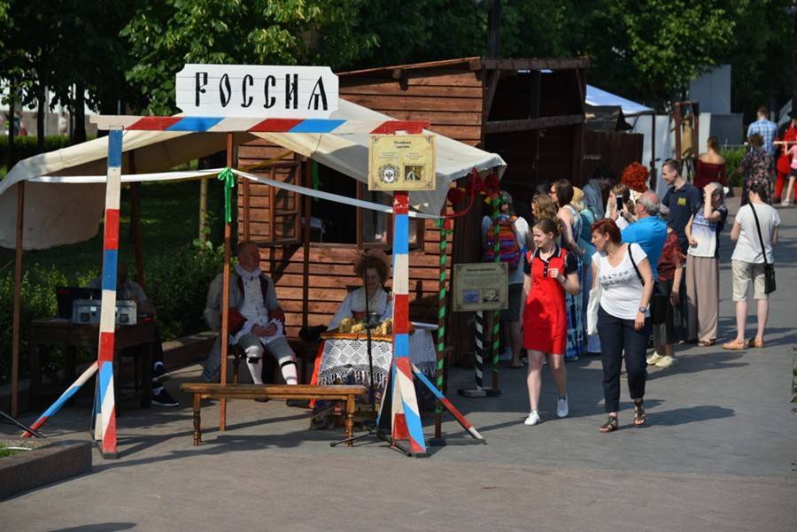 Половина площадок на фестивале "Времена и Эпохи" посвящена истории России - m24.ru - Россия - Русь