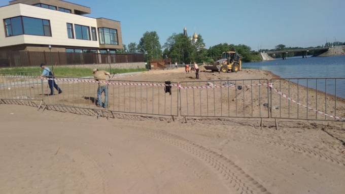 На Офицерском пляже демонтировали бетонный помост - piter.tv - Санкт-Петербург - район Курортный, Санкт-Петербург - Сестрорецк - Благоустройство