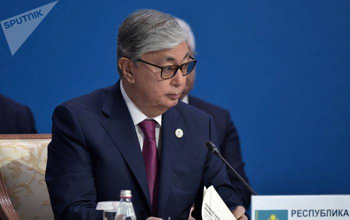 Касым-Жомарт Токаев - Нурсултан Назарбаев - Экзит-полл с выборов президента Казахстана: лидирует Токаев с результатом в 70% - ru.armeniasputnik.am - Казахстан