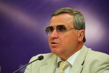 Владимир Путин - Олег Смолин - митрополит Иларион - «Архипелаг ГУЛАГ» в школах предложили заменить на Библию - lenta.ru - Москва - Россия