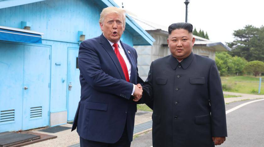 Дональд Трамп - Стефани Гришэм - Donald J.Trump - Во время встречи Трампа и Ким Чен Ына случилась неприятность - utro.ru - Китай - Южная Корея - США - КНДР - Япония - Корея