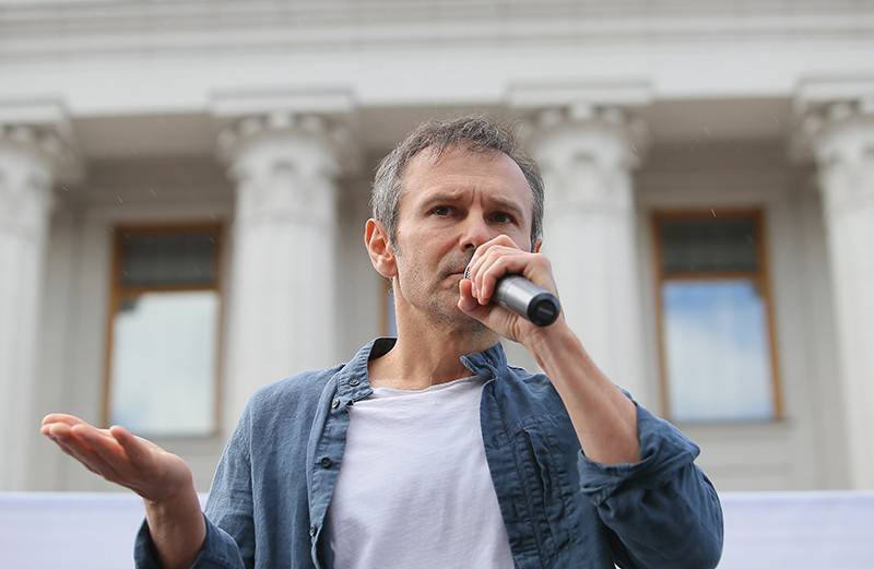 Святослав Вакарчук - Юлий Тимошенко - Тимошенко унизила известного рокера в прямом эфире (видео) - tvc.ru