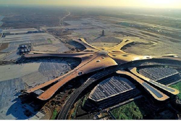 Анна Безрукова - В Пекине построили крупнейший в мире аэропорт - moneytimes.ru - Китай