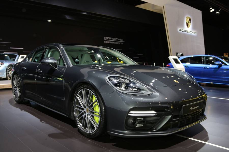 Porsche отзывает более 2 тысяч автомобилей из России - m24.ru - Россия