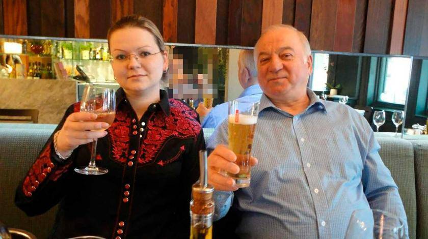 Владимир Путин - Дмитрий Песков - Тереза Мэй - Сергей Скрипаля - Юлий Скрипаля - Вину России в отравлении Скрипалей назвали фейком - utro.ru - Москва - Россия - Англия - Лондон