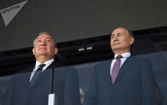 Владимир Путин - Александр Лукашенко - Эмомали Рахмон - Армен Саркисян - Томас Бах - По правую руку от Владимира Путина: Армен Саркисян опубликовал фото из Минска - ru.armeniasputnik.am - Россия - Украина - Армения - Белоруссия - Таджикистан - Минск