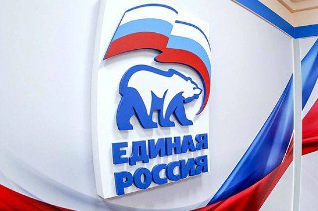 Дмитрий Медведев - Сергей Неверов - «Единая Россия» рассмотрит создание сети правозащитных центров по типу МФЦ - aif.ru - Россия