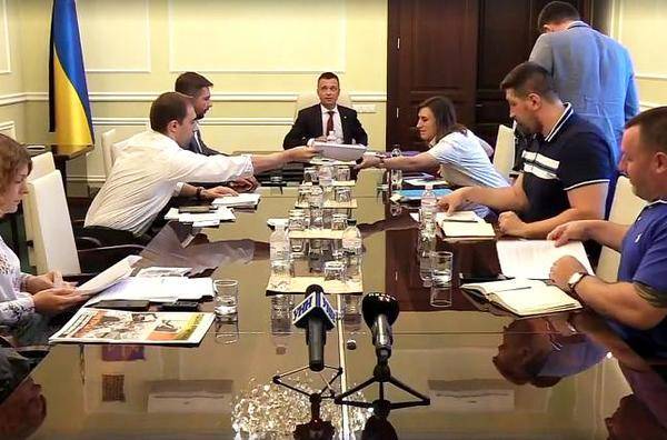 Петр Порошенко - ГБР: сбор «блатных» и шайка «нищих» - argumentua.com