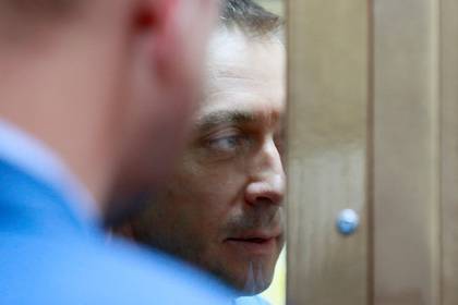 Дмитрий Захарченко - Обвиняемых в разбое сотрудников ФСБ проверят на причастность к делу Захарченко - lenta.ru - Москва - Россия