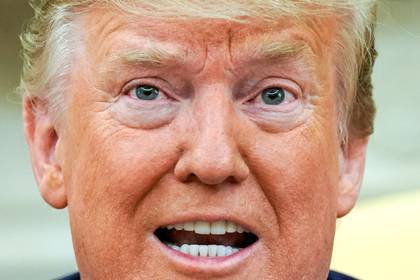 Дональд Трамп - Тереза Мэй - Ким Дэррок - Трамп ответил оскорблениями оскорбившему его британскому послу - lenta.ru - США - Англия