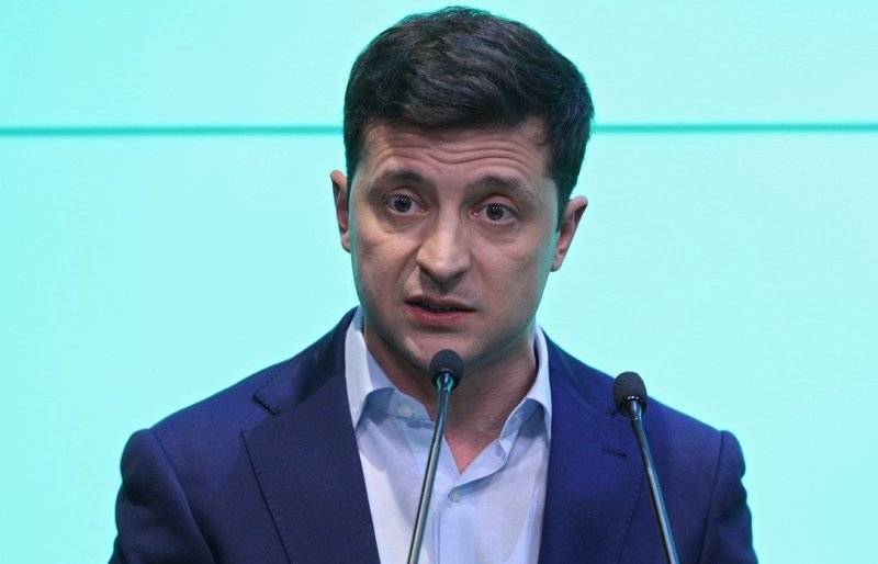 Владимир Зеленский - Сергей Гайдай - Призрак антирейтинга: Зеленский растеряет всё к Новому году - politnavigator.net - Украина